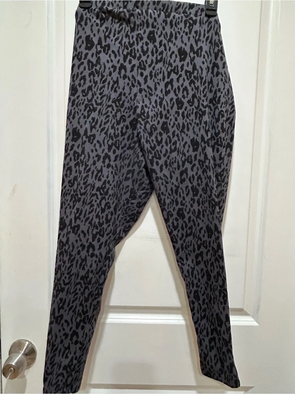 torrid Black and Gray Leopard Print Leggings